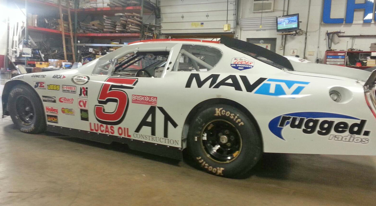 Gerhart back in black? A sneakpeak of the Lucas Oil 5 car in prep for