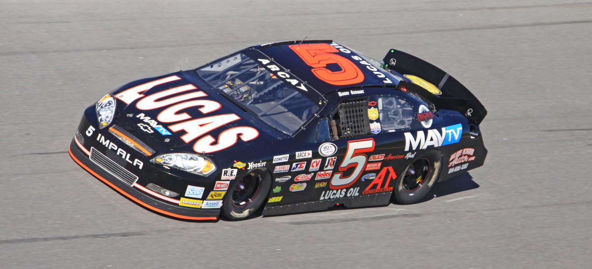 Lucas Oil re-signs with Gerhart for 12th straight season; starts at Daytona 2015