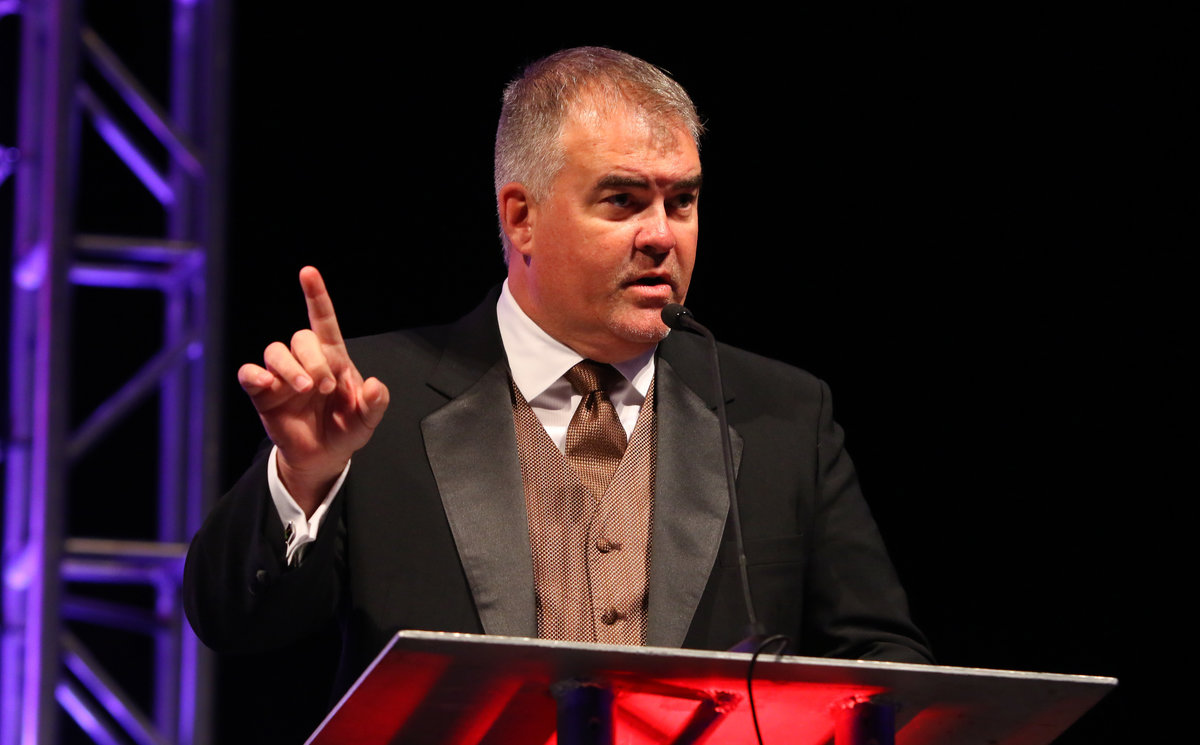 Veteran TV announcer Jim Tretow returns to host ARCA awards banquet