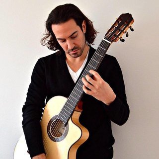 Peter Douskalis Releases Solo Jazz Arrangement of "Manha de Carnaval" using GHS LA CLASSIQUE® Strings